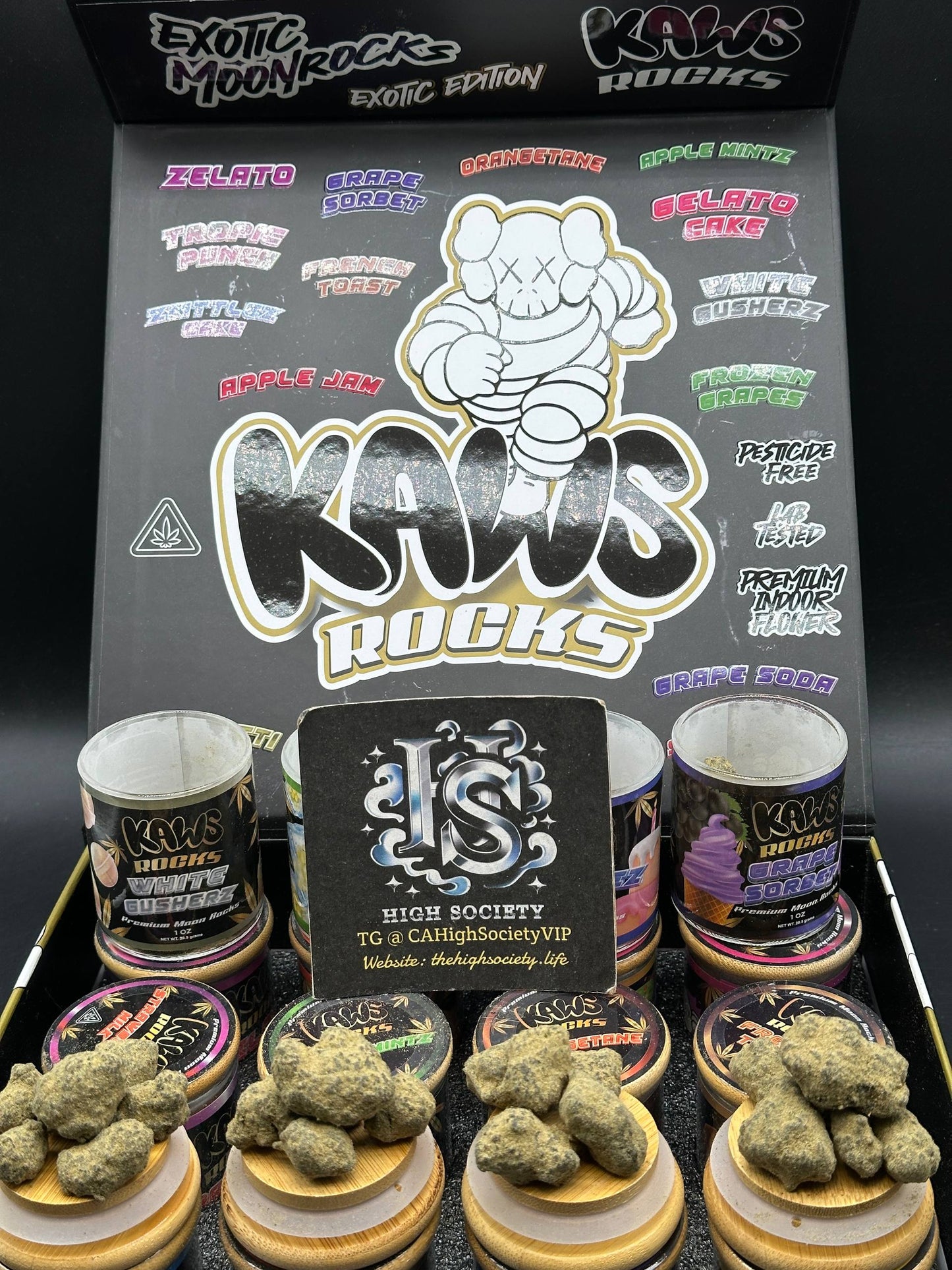 #KM15 - Kaws Moonrocks